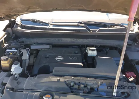 2016 Nissan Pathfinder Sv z USA, uszkodzony, nr VIN 5N1AR2MN0GC667876